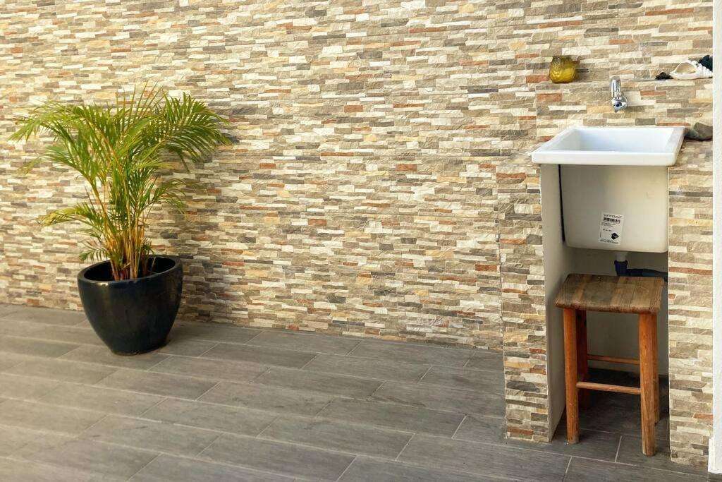 Вилла Vivenda Espacosa E Luminosa Quelfes Экстерьер фото